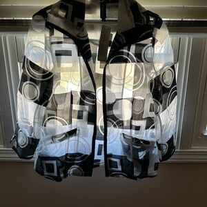 Berek Black and White Cape with Geometric Design